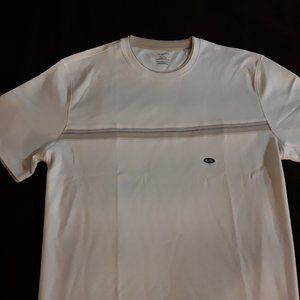 Men's pullover short sleeve shirt by Van Huesen